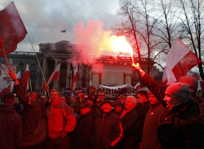 Поляки протестують у річницю Смоленської катастрофи