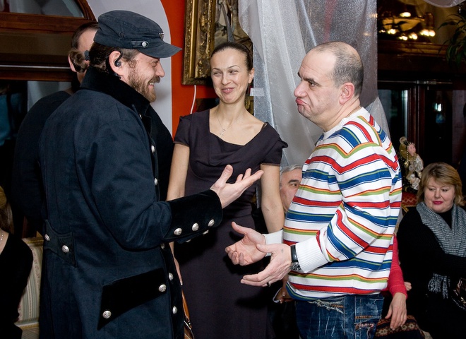 Оськин вдохновленно оценивал раритеты