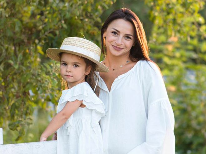 Илона Гвоздева с дочерью