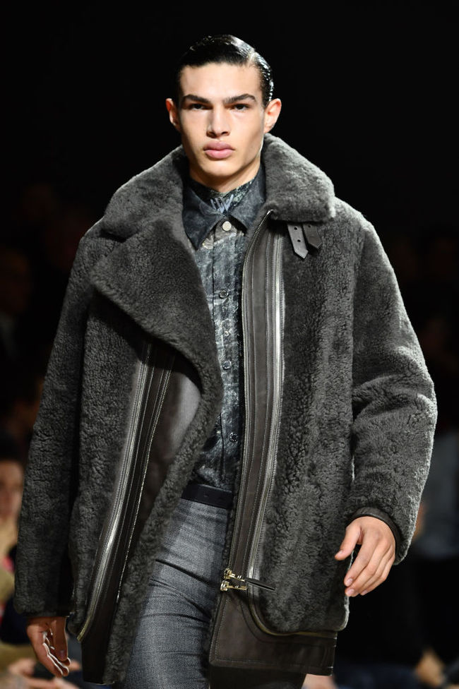 Чоловічі стрижки: гладкі