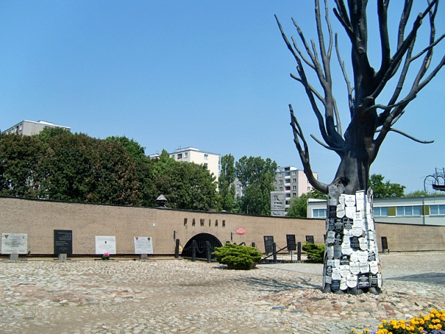 Музеї Варшави: музей в'язниці
