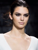 Б'юті-образ моделей з показу Diane von Furstenberg Осінь 2015