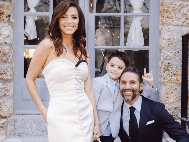 Єва Лонгорія зізналася, чому наважилася на материнство лише після сорока