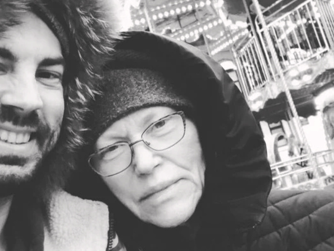 Бєдняков вшанував пам'ять покійної мами та звернувся до українців