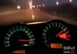 Байкер разогнался до 330 км.ч на ночной дороге