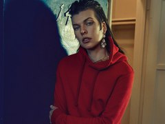 Мила Йовович для октябрького Vogue Ukraine