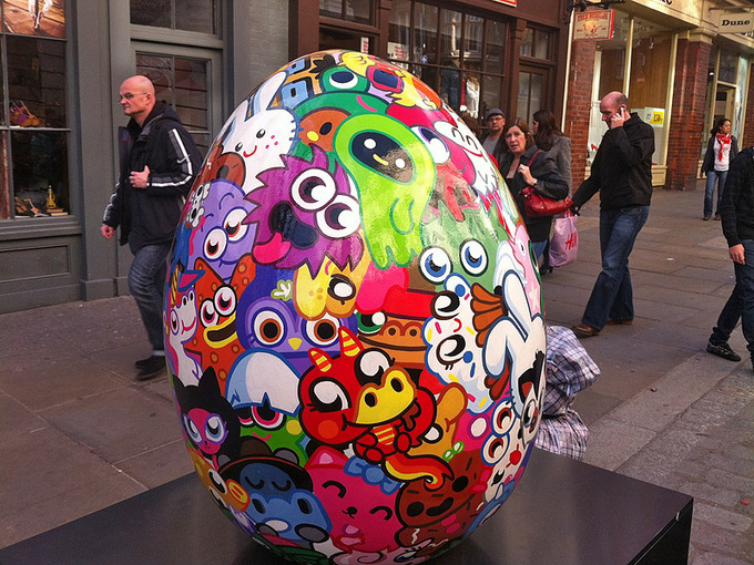 Поиски пасхальных яиц в Лондоне