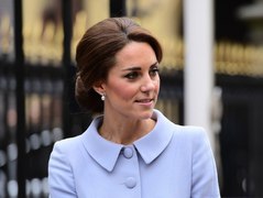 Нежная леди: Кейт Миддлтон в костюме Catherine Walker