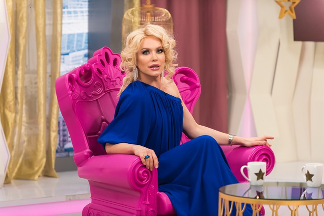 Травести-дива Монро стала телеведущей