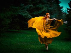 Что подарить на 8 марта подруге