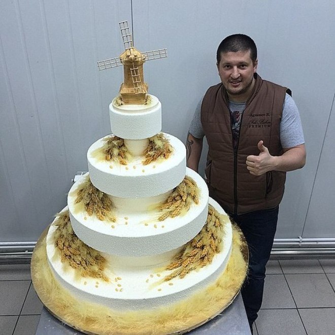 Невероятные торты от Рената Агзамова