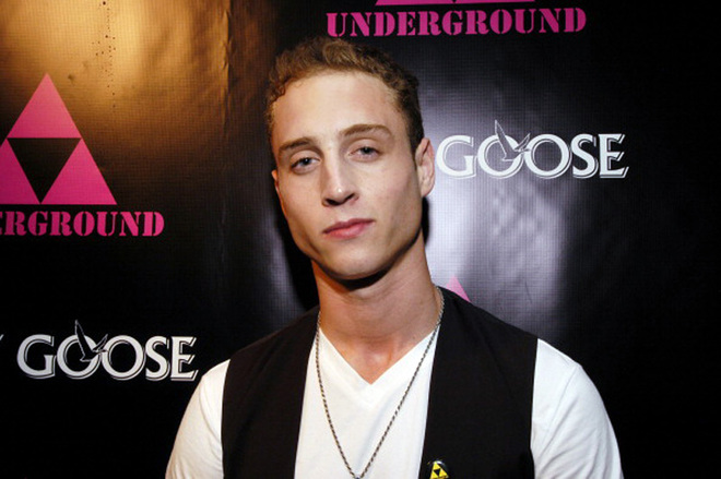 Сын Тома Хэнкса откровенно рассказал о наркозависимости