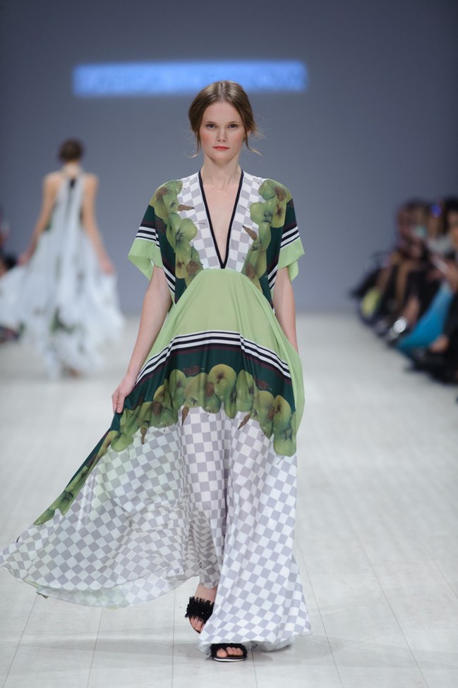 LARISA LOBANOVA ss 2016