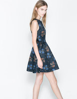 В чем встречать Новый год: синие платья