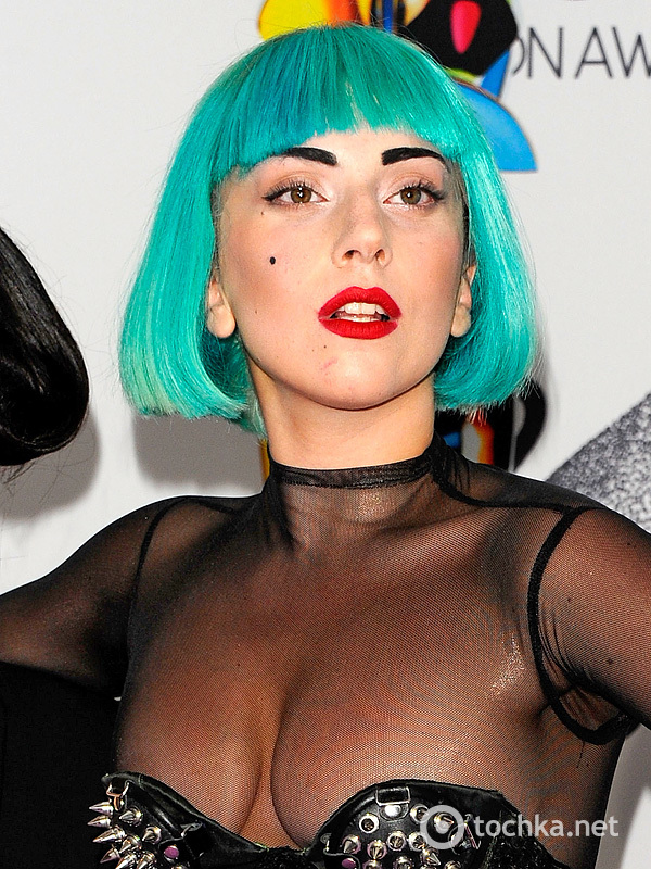 Странные прически Леди Гаги