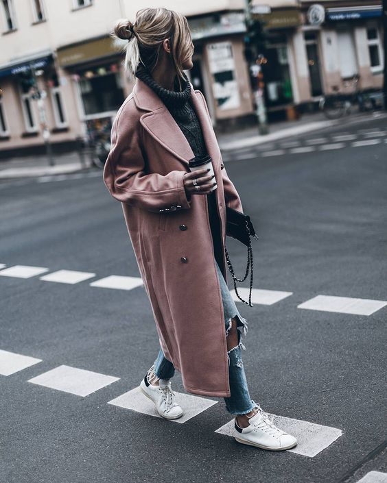 Як одягатися взимку стильно: яскраві street-style приклади