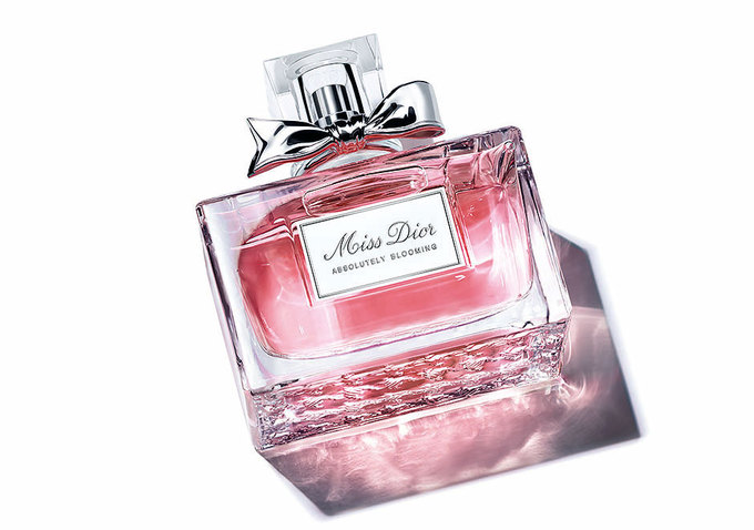 Наталі Портман в новому відео Miss Dior Absolutely Blooming