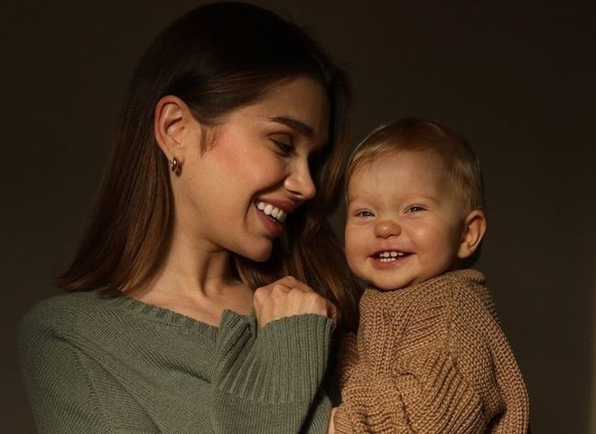 «Наша Віруся»: Саша Бо запостила миле відео з дочкою-іменинницею