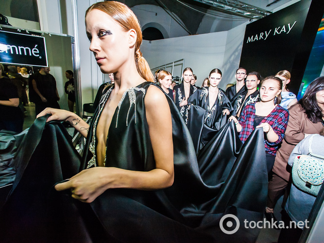 Backstage первого дня UFW FW20/21