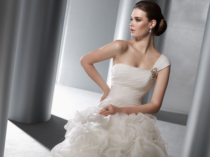 свадебные платья 2012