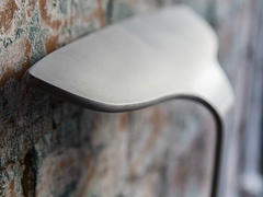 двуногий стул