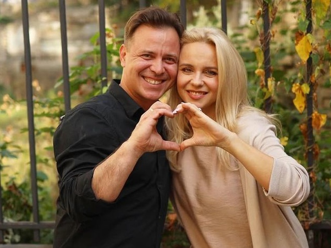 Лілія Ребрик показала, як чоловік зустрічає її на вокзалі після гастролей