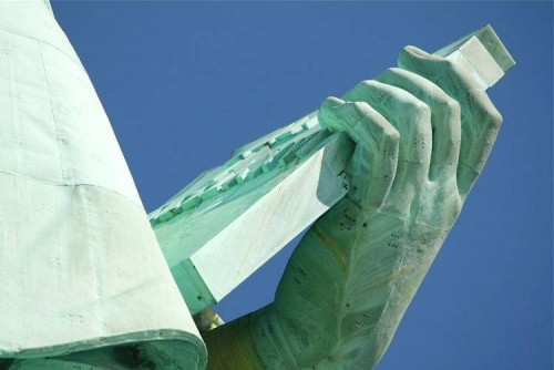 Одним глазком из Статуи Свободы 