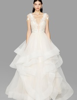 Что надеть: лучшие свадебные платья 2017 года