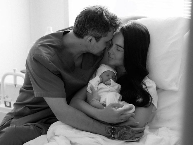 Наталія Татарінцева показала фігуру у білизні через 5 днів після пологів