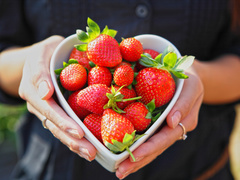 Маски з полуниці