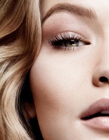 Джиджи Хадид в рекламной кампании новой косметической линейки Tom Ford