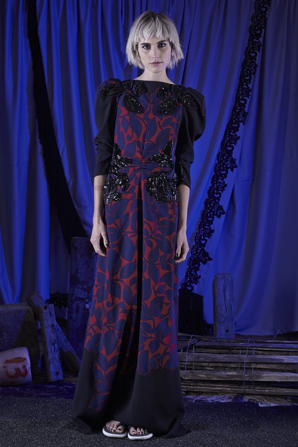 Платья с цветочными принтами