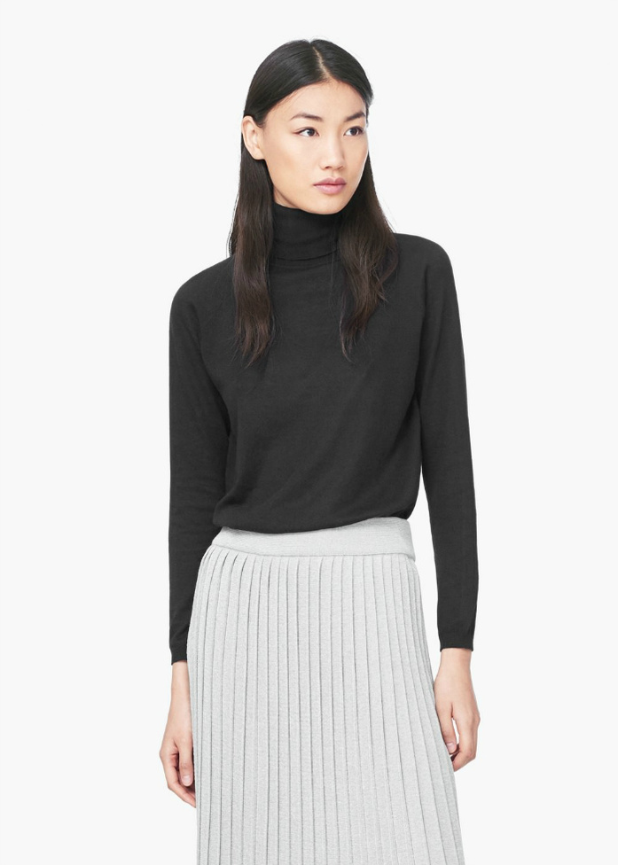 Street style идеи для новогоднего образа: шопинг