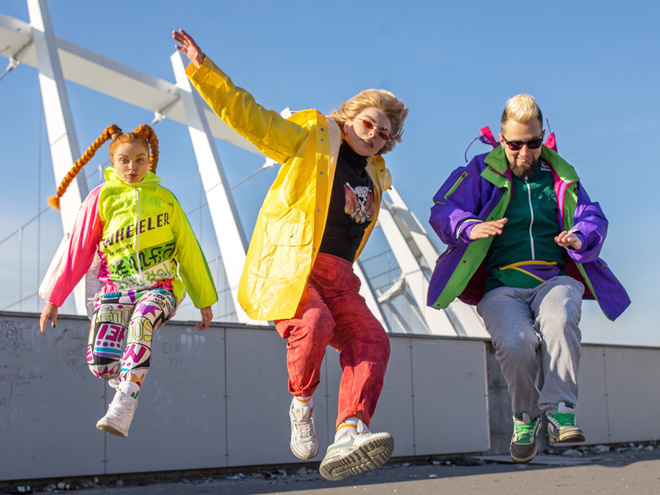 Крематорий, ледяная вода и необычные образы: новый клип группы SVOI