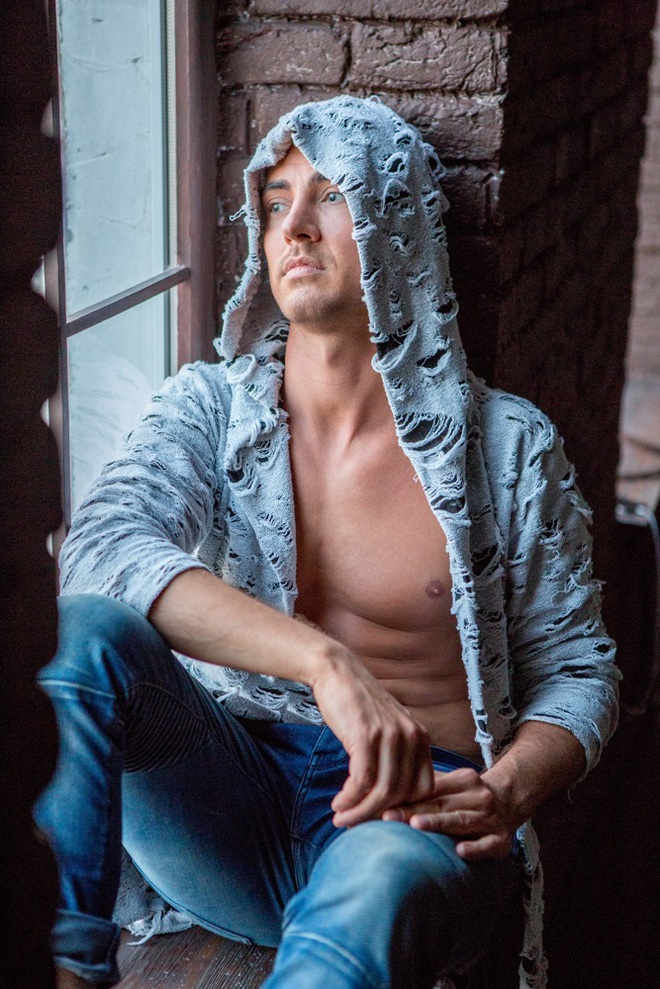 Новое имя в украинской музыке: Егор Грей о новом сингле, детских воспоминаниях и принципах