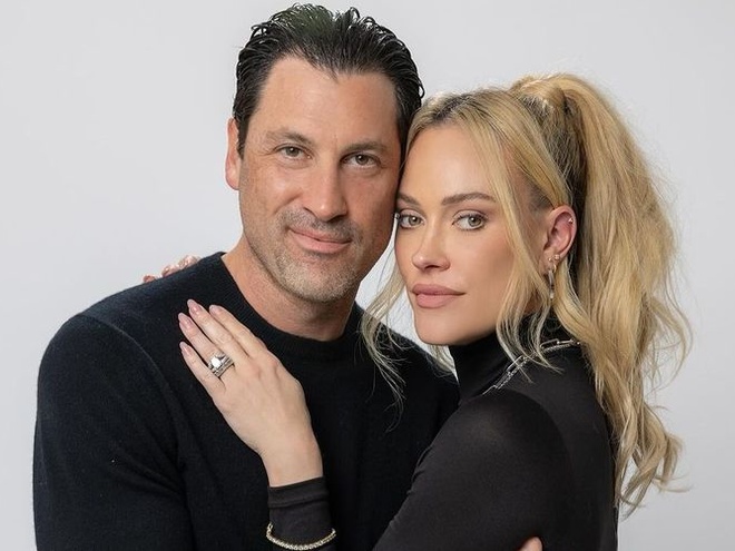 Макс Чмерковський та його дружина розсекретили стать третьої дитини на гендерній вечірці