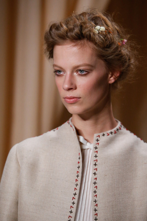 Beauty-идеи для невесты от Valentino