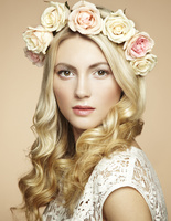 Свадебные прически с цветами