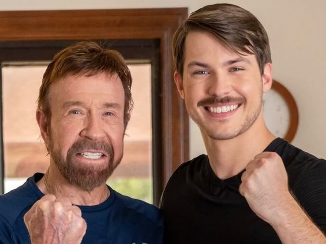 Син Чака Норріса опублікував прощальний лист до легендарного батька