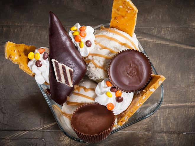 The Toothsome Chocolate Factory десерти