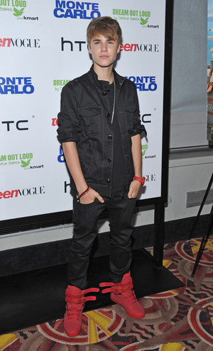 Джастин Бибер