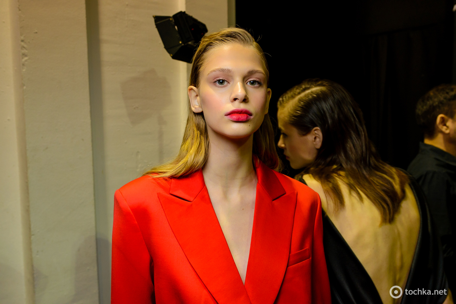 Backstage первого дня UFW FW 19-20