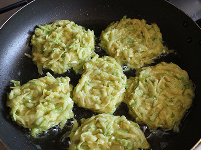 Картофельно-кабачковые оладьи