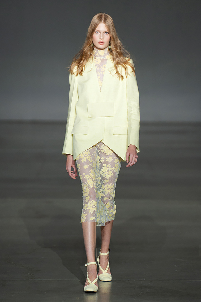 Показ Elena Burenina на Ukrainian Fashion Week noseason sept 2021