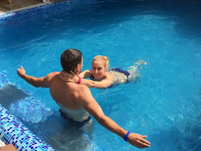 Тоня Матвиенко сделала Арсену Мирзояну эксклюзивный подарок