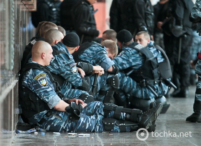 Другий день акції під Українським домом