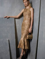 Что надеть: практичный гламур в новом лукбуке Michael Kors Что надеть: практичный гламур в новом лукбуке Michael Kors