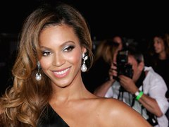 Летние прически знаменитостей