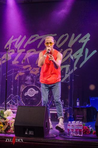 Співачка KUPTSOVA презентувала дебютний альбом гучним концертом на свій день народження