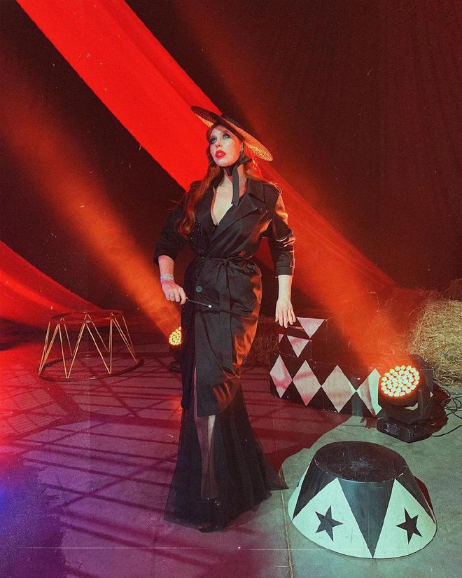 Соня Плакидюк в одязі бренду ARTEMKLIMCHUK